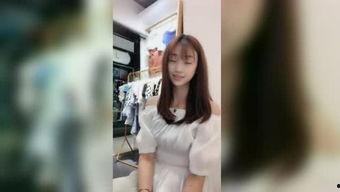 小玉赤脚在线视频,小玉在线视频展现独特生活方式